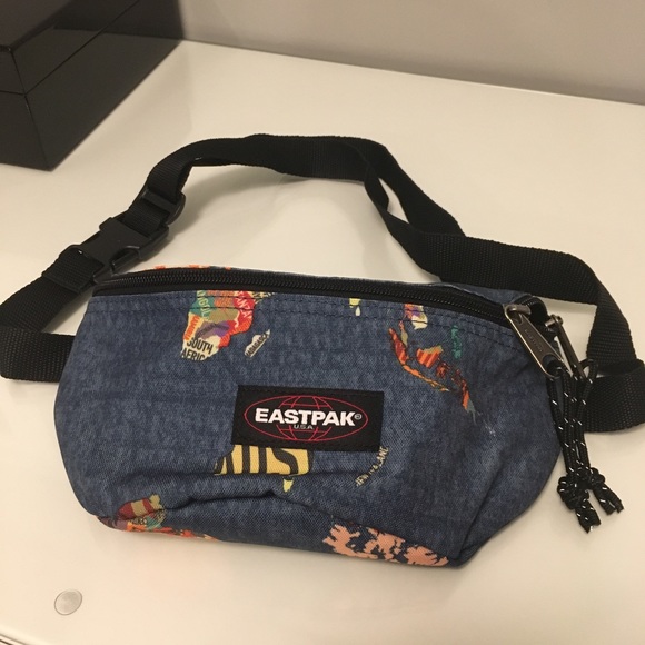 eastpak pouch bag